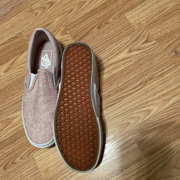 Vans - Picture 2 of 2